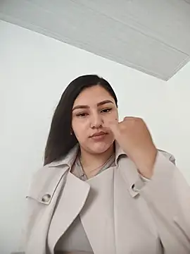 Snapshot of Julia-Blair chatting on May 2026 04:44:02 PM Julia-Blair online show from May 2026 04:44:02 PM