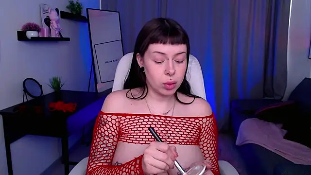 Eliza Bennet online show from March 2026 07:45:02 AM