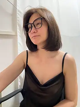 A-ZJunn online show from February 2026 01:01:02 PM