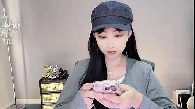 Miahave online show from December 2025 01:43:02 AM