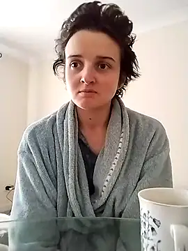 Snapshot of Amy01112 chatting on April 2026 05:47:01 PM Amy01112 online show from April 2026 05:47:01 PM