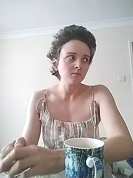 Snapshot of Amy01112 chatting on April 2026 06:25:01 PM Amy01112 online show from April 2026 06:25:01 PM