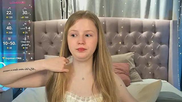 LilianHoward online show from March 2026 01:11:01 PM