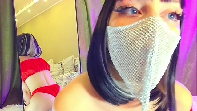 Snapshot of LunaNyan chatting on December 2025 06:01:02 AM LunaNyan online show from December 2025 06:01:02 AM