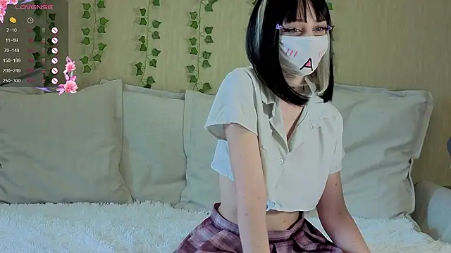 Snapshot of LunaNyan chatting on March 2026 09:46:01 AM LunaNyan online show from March 2026 09:46:01 AM