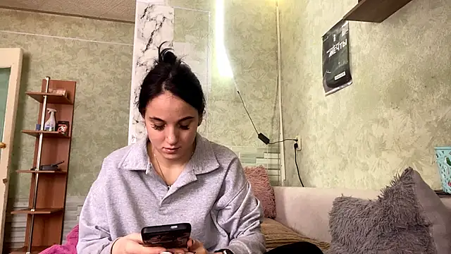 StacyHoyles online show from February 2026 05:11:01 AM