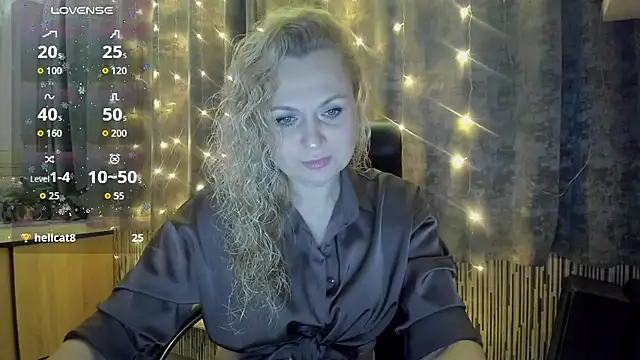 Snapshot of LanaLight_x chatting on January 2026 04:56:02 PM LanaLight x online show from January 2026 04:56:02 PM