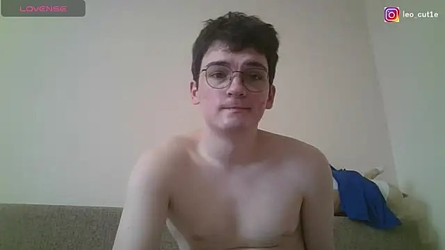 leo cutie online show from March 2026 08:39:01 AM