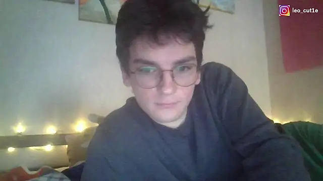 leo cutie online show from April 2026 04:50:02 AM