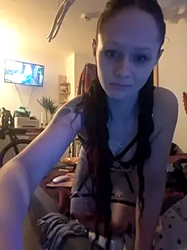 RedTeufelGirl online show from April 2026 12:30:02 AM