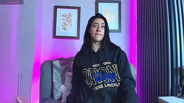 Snapshot of Ariana_collinss chatting on March 2026 11:48:02 AM Ariana collinss online show from March 2026 11:48:02 AM