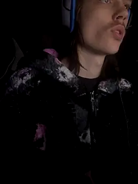 Snapshot of DkAuxier1 chatting on December 2025 01:43:02 AM DkAuxier1 online show from December 2025 01:43:02 AM