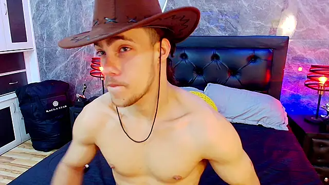 PatrickS25 online show from December 2025 03:46:02 AM