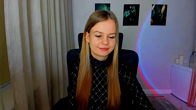 Snapshot of MidnighteAura chatting on March 2026 03:33:01 AM MidnighteAura online show from March 2026 03:33:01 AM