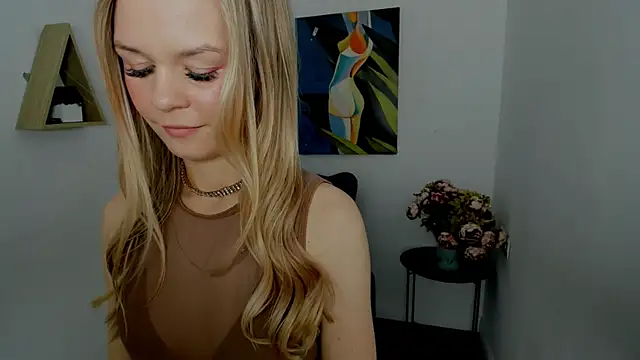 MidnighteAura online show from May 2026 02:56:01 PM