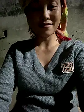 Lilik2 online show from December 2025 12:01:02 PM