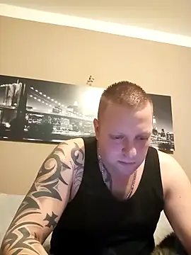 Snapshot of Chiemsee610 chatting on December 2025 04:13:02 PM Chiemsee610 online show from December 2025 04:13:02 PM