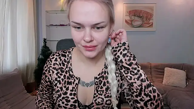 Snapshot of KamillaJei chatting on December 2025 06:55:02 AM KamillaJei online show from December 2025 06:55:02 AM