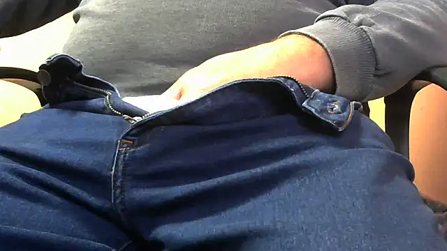 Yoghi65 online show from January 2026 01:49:02 PM