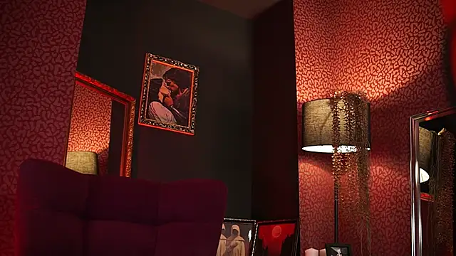 Roxa Lana online show from June 2026 01:47:01 PM