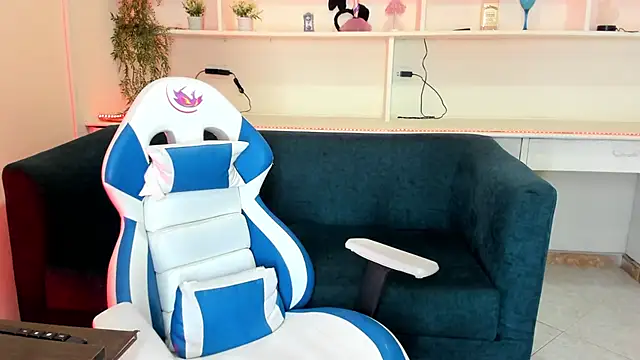 Samantha Martiness online show from February 2026 11:58:01 AM