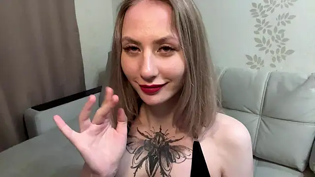 Snapshot of _Dori chatting on December 2025 07:53:02 PM Dori online show from December 2025 07:53:02 PM