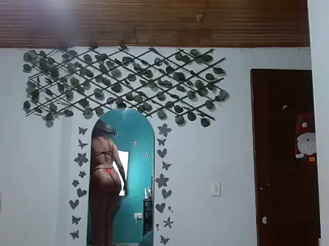 Andreaebony online show from December 2025 01:18:02 PM