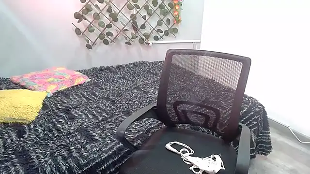 Andreaebony online show from February 2026 01:04:02 PM