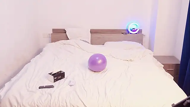 r-u-ok online show from February 2026 08:01:02 PM