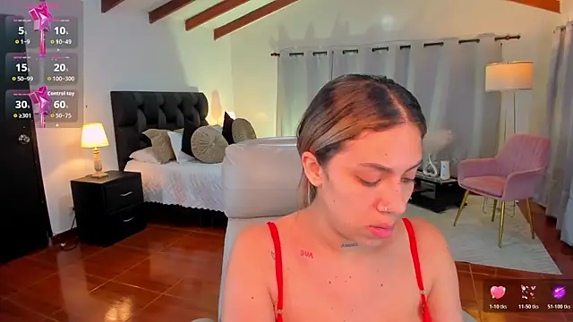 Snapshot of Zara_Wolf_ chatting on March 2026 04:29:01 AM Zara Wolf online show from March 2026 04:29:01 AM