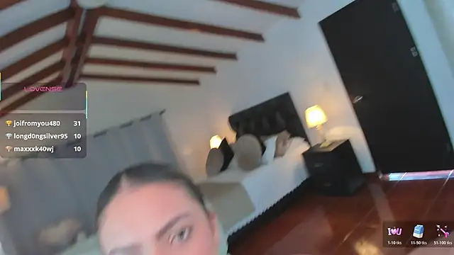 Snapshot of Zara_Wolf_ chatting on April 2026 01:41:01 PM Zara Wolf online show from April 2026 01:41:01 PM