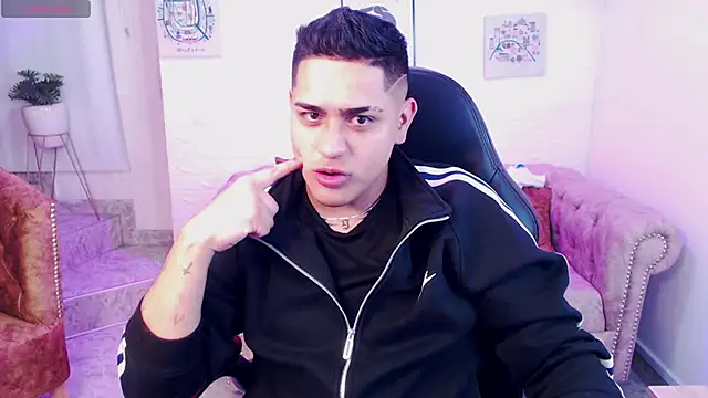 Snapshot of aroon_12 chatting on December 2025 03:22:02 AM aroon 12 online show from December 2025 03:22:02 AM