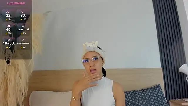 Samantha luv  online show from May 2026 05:23:02 AM