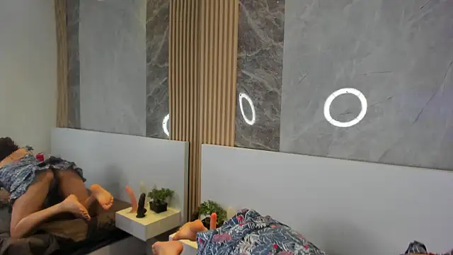 Snapshot of MissSavage_ chatting on December 2025 07:30:02 PM MissSavage online show from December 2025 07:30:02 PM