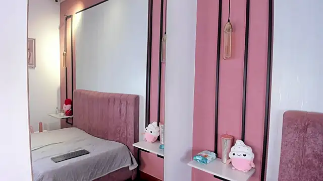 Snapshot of MissSavage_ chatting on March 2026 07:42:02 PM MissSavage online show from March 2026 07:42:02 PM