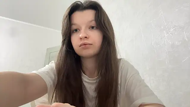 EllieBerrie online show from December 2025 05:30:01 PM