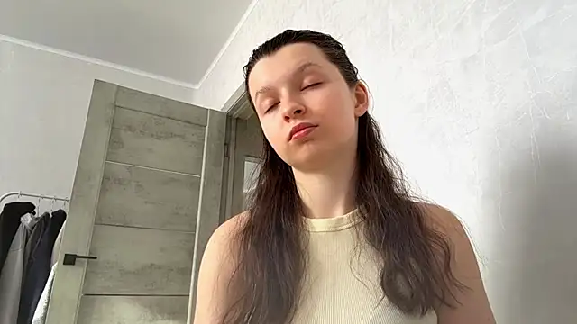 EllieBerrie online show from February 2026 08:18:02 AM