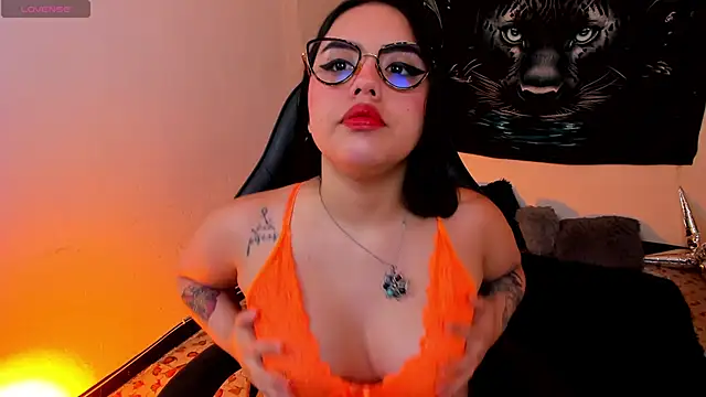 Nicolle Ruizz online show from June 2026 10:28:02 AM