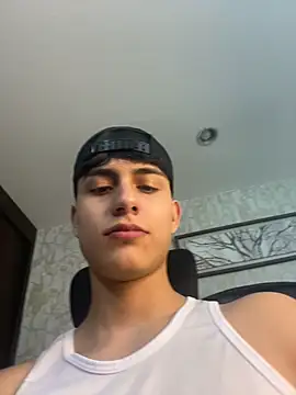 Lander Cruz online show from April 2026 08:57:02 PM