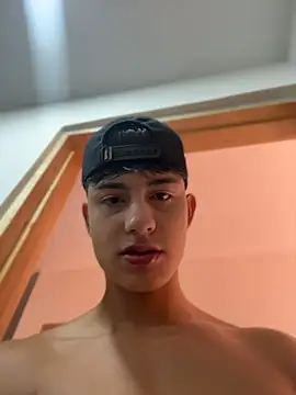 Lander Cruz online show from June 2026 04:05:01 PM