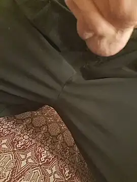 Snapshot of Aness31 chatting on December 2025 09:30:01 PM Aness31 online show from December 2025 09:30:01 PM