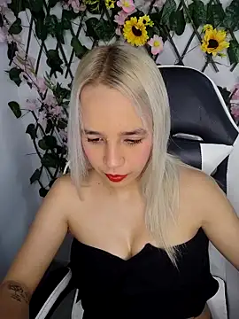 KasumiSophia online show from April 2026 12:21:02 PM