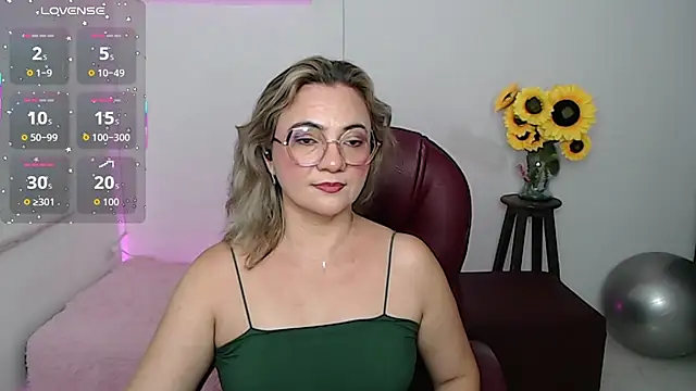 Katiana80 online show from February 2026 04:35:02 PM