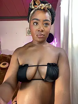 Snapshot of Cynthia_es chatting on March 2026 04:22:02 PM Cynthia es online show from March 2026 04:22:02 PM