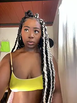 Snapshot of Cynthia_es chatting on April 2026 03:06:01 PM Cynthia es online show from April 2026 03:06:01 PM