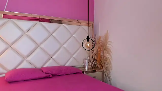 KeylaDolse online show from December 2025 04:34:01 PM