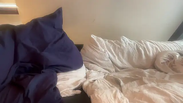 Snapshot of CBT-Sounding chatting on December 2025 09:14:01 AM CBT-Sounding online show from December 2025 09:14:01 AM