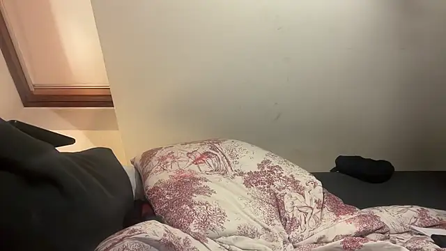 Snapshot of CBT-Sounding chatting on December 2025 11:09:01 PM CBT-Sounding online show from December 2025 11:09:01 PM