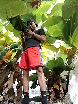 Snapshot of youngboypiss chatting on December 2025 01:09:01 PM youngboypiss online show from December 2025 01:09:01 PM