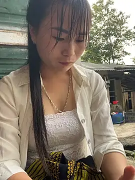 Maiphu34 online show from April 2026 12:56:01 AM